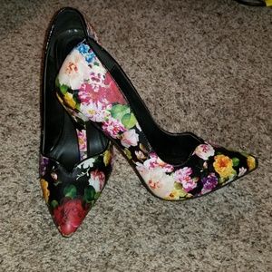 Really cool floral point toe heels!